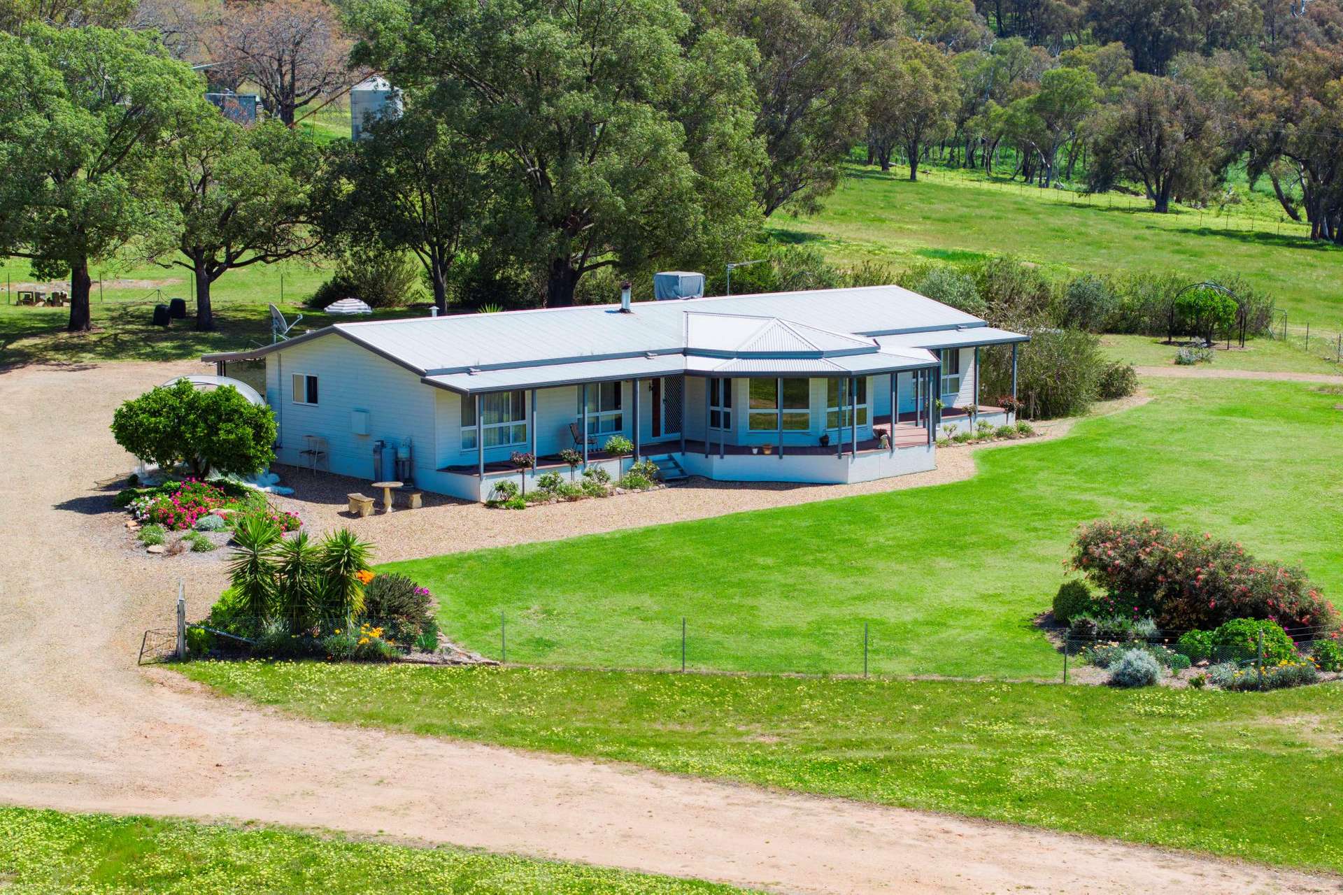 300 Jaricks Lane, The Rock For Sale by Farmbuy.com - image 2