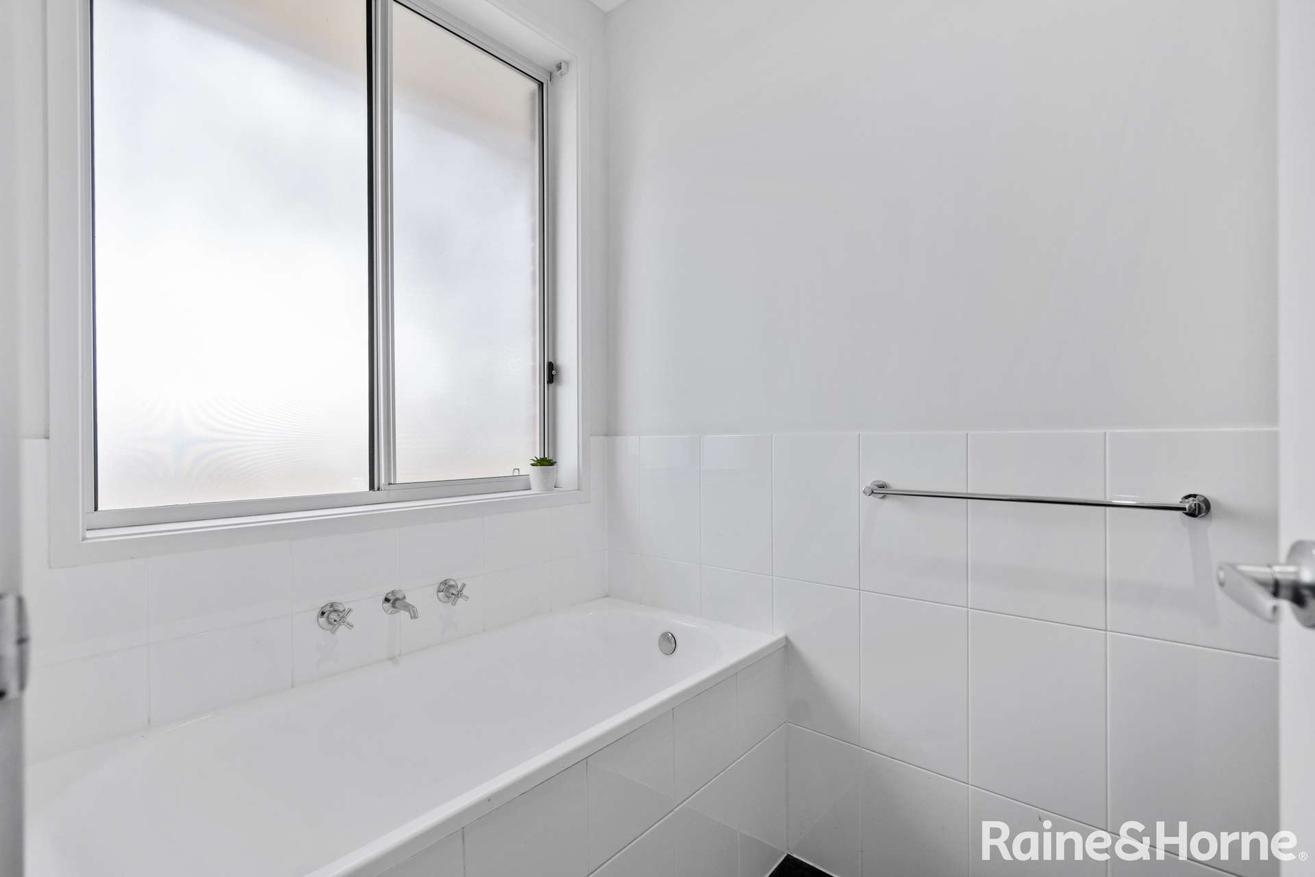 154 Nine Mile Road, Strathalbyn For Sale by Farmbuy.com - image 17