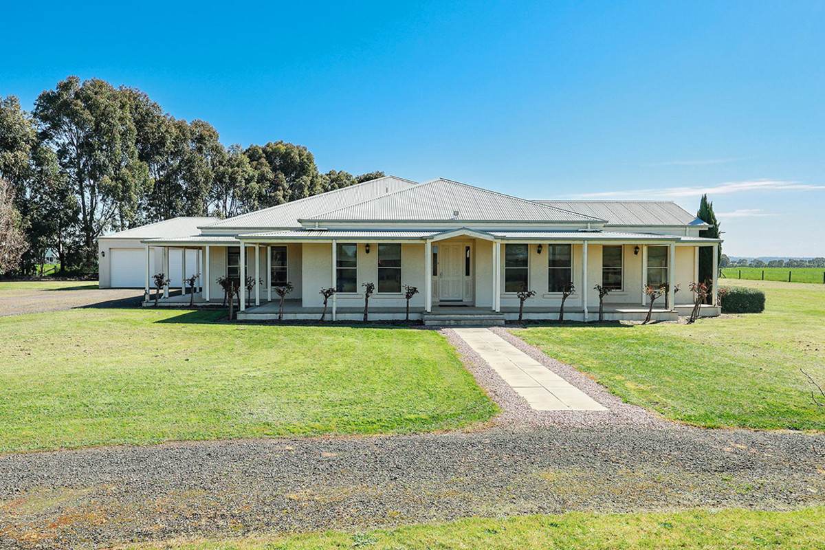 'Nella Park' 135 Hartwicks Road, Hamilton For Sale by Farmbuy.com - image 2