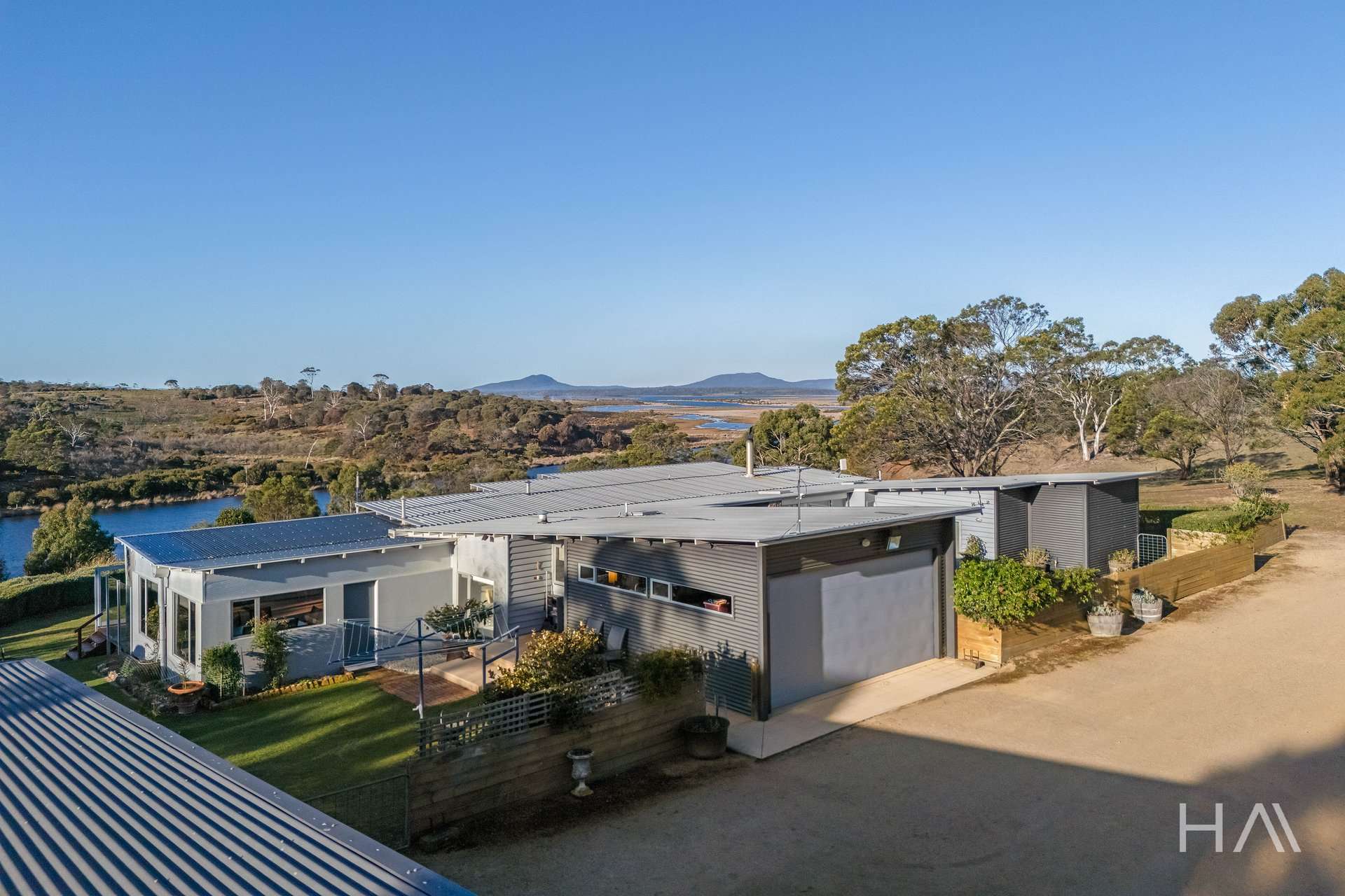 298 Swan River Road, Swansea For Sale by Farmbuy.com - image 4