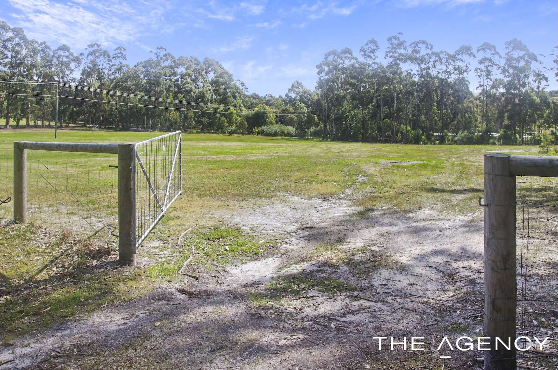 23 Beata Court, Hay For Sale by Farmbuy.com - image 21