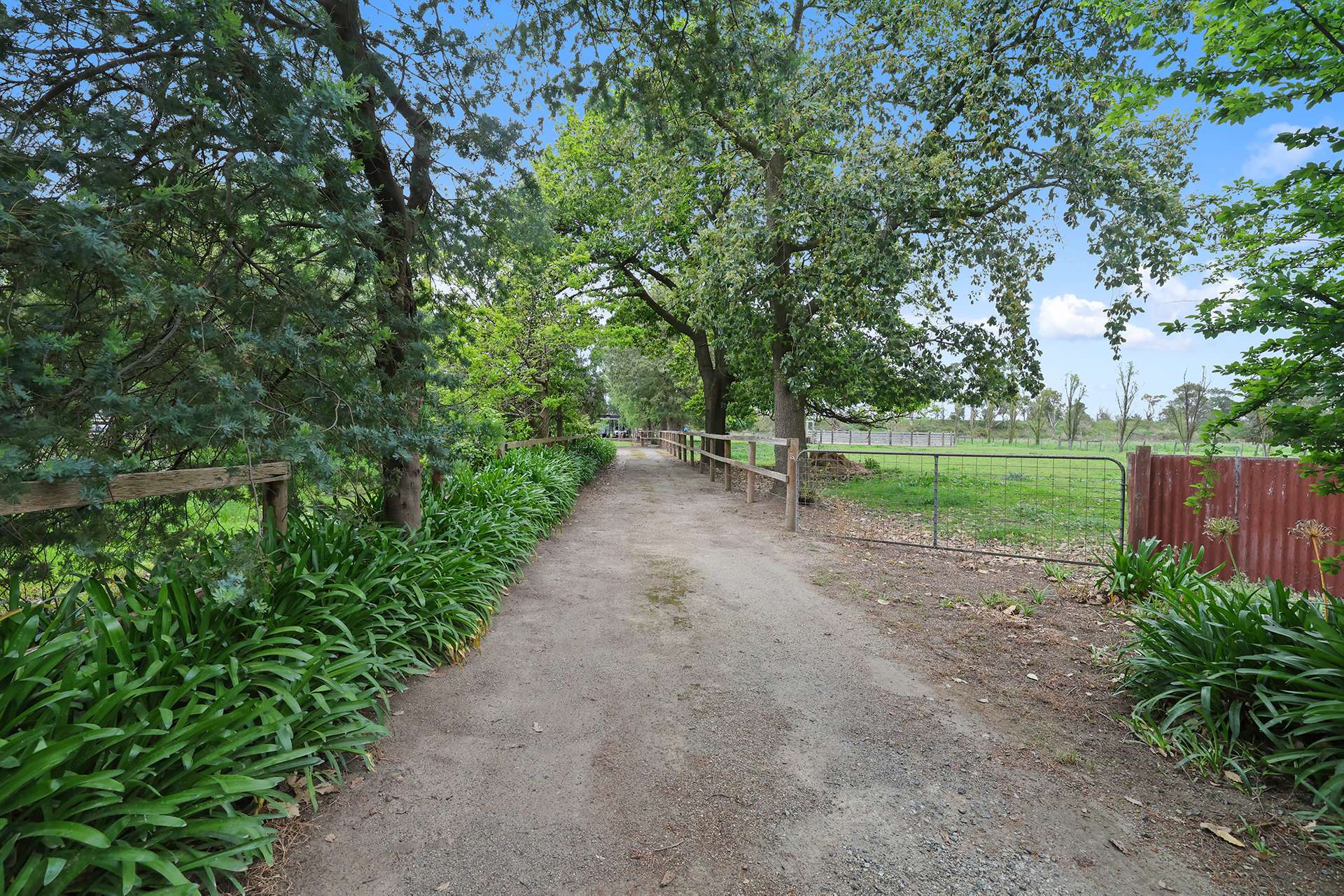 56 Princes Way, Longwarry North For Sale by Farmbuy.com - image 1