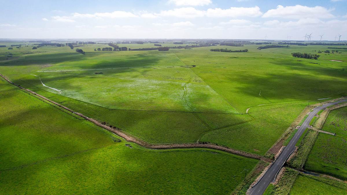 'Moloneys' 1210 Woolsthorpe-Heywood Road, Hawkesdale For Sale by Farmbuy.com - image 20
