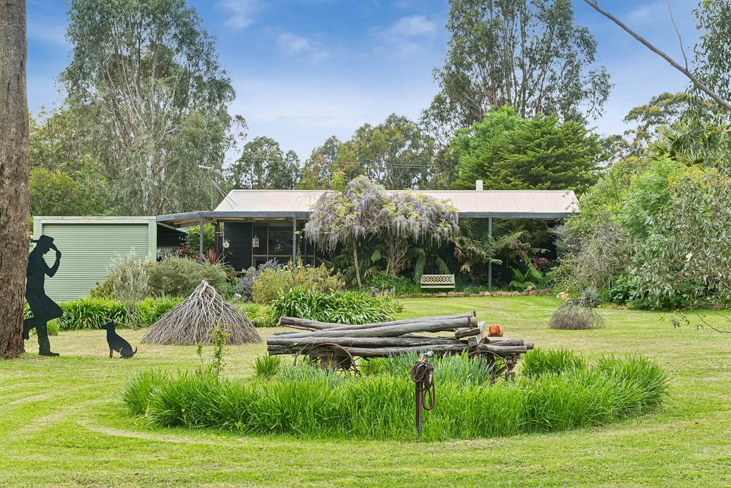 22 Golf Links Lane, Heathcote VIC 3523