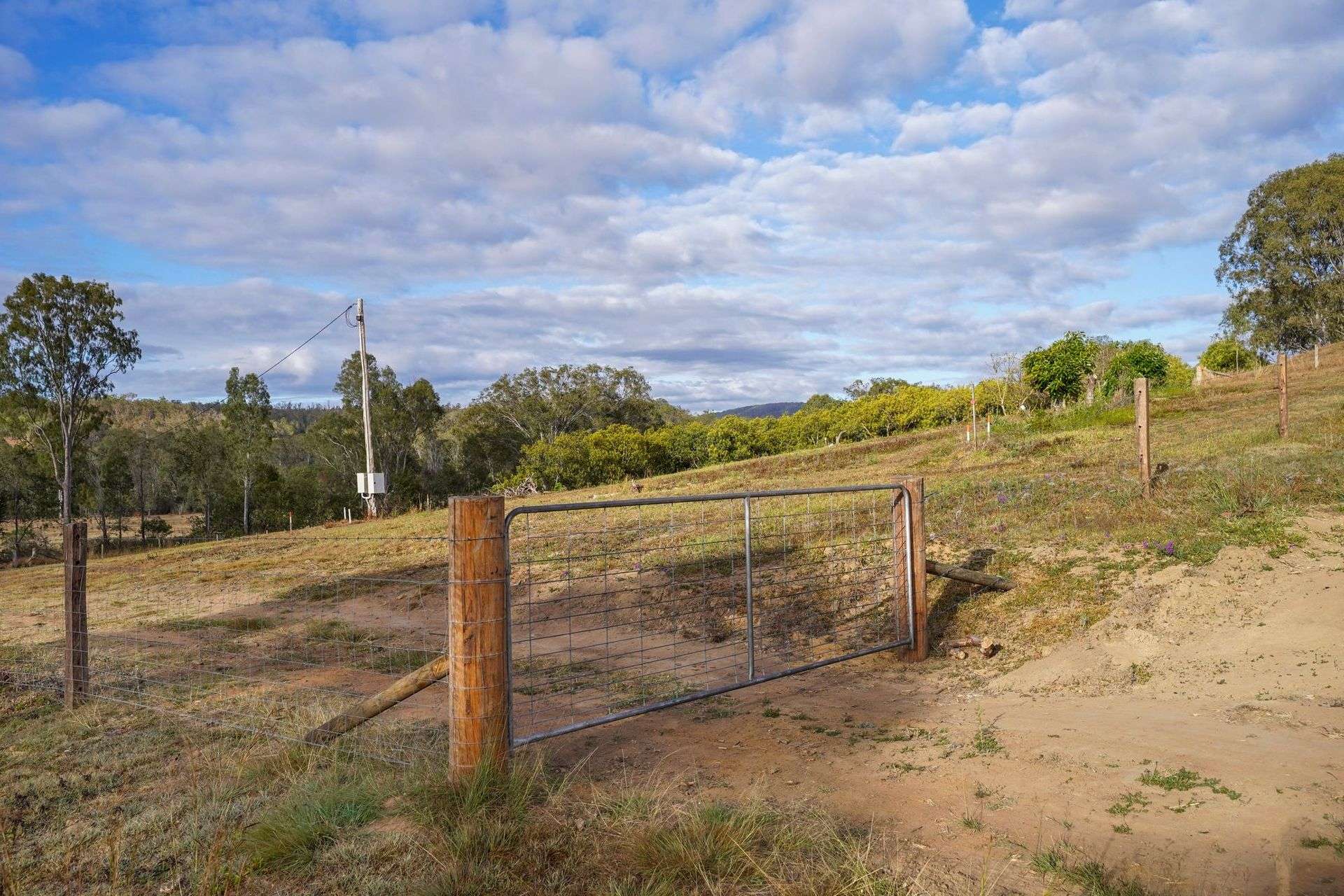 840 Esk Hampton Road, Redbank Creek For Sale by Farmbuy.com - image 15