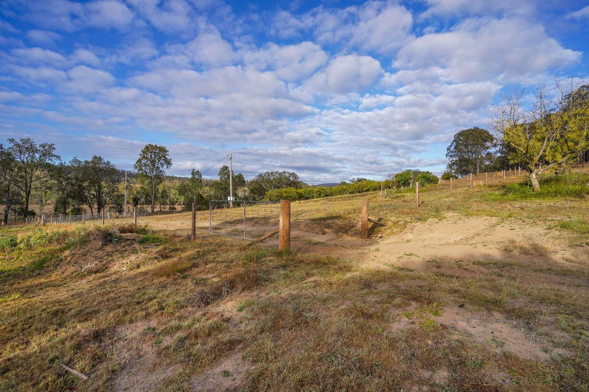 840 Esk Hampton Road, Redbank Creek For Sale by Farmbuy.com - image 16