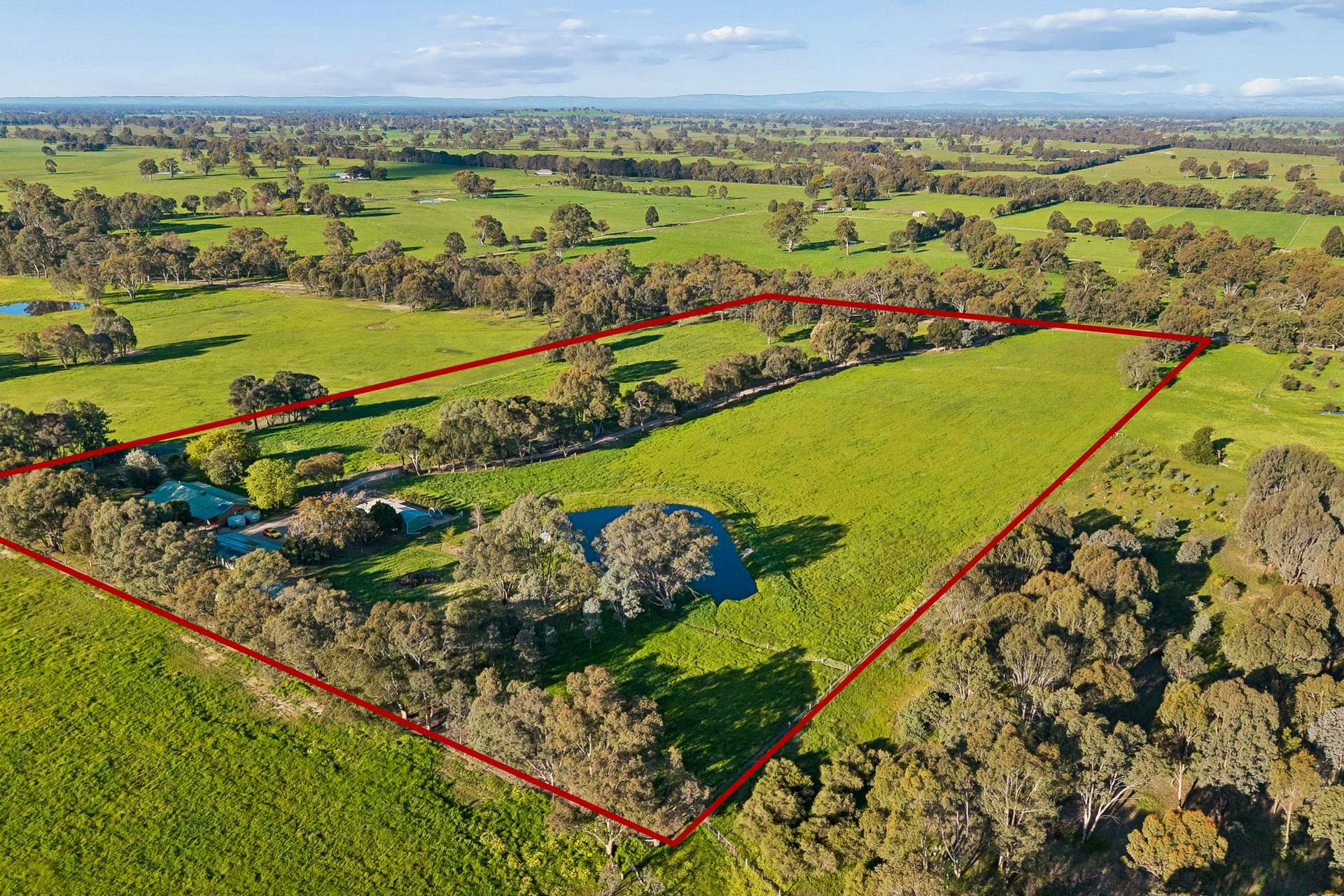 712 Glenrowan - Moyhu Road, Greta West For Sale by Farmbuy.com - image 1