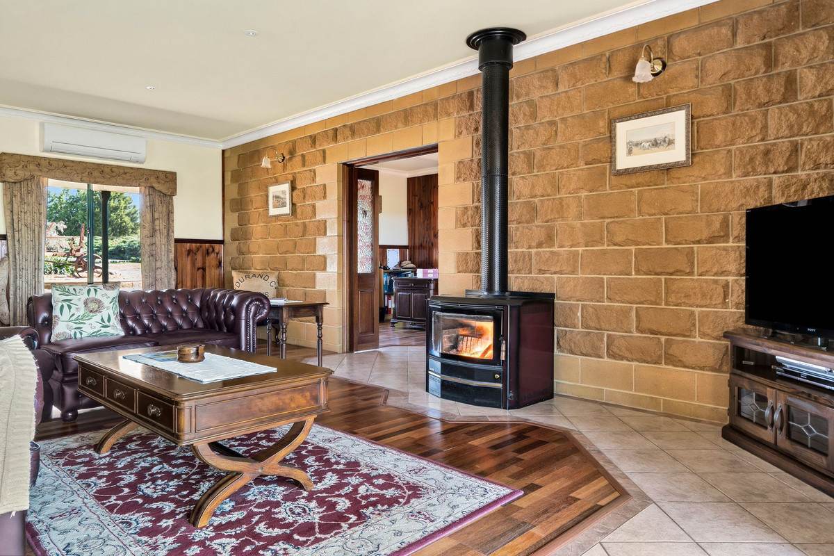 265 Old Boundary Road, Anakie For Sale by Farmbuy.com - image 11