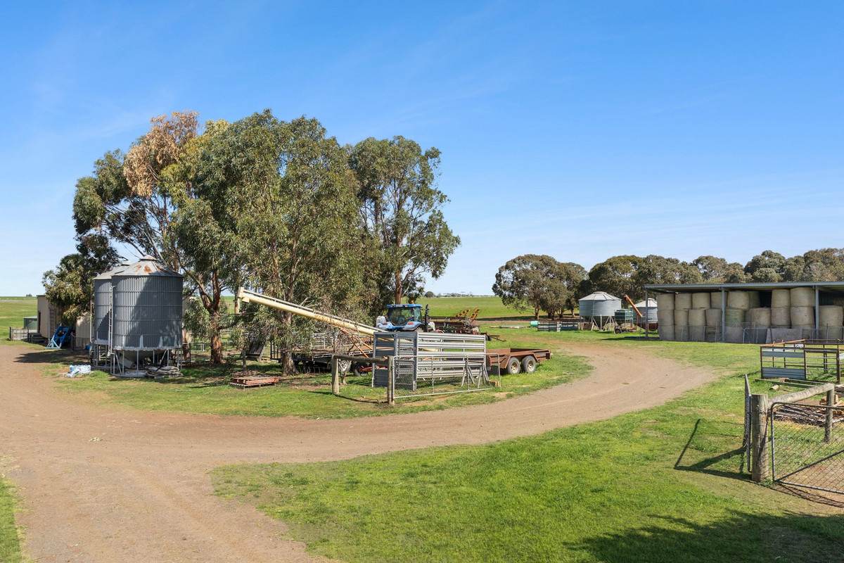 265 Old Boundary Road, Anakie For Sale by Farmbuy.com - image 25