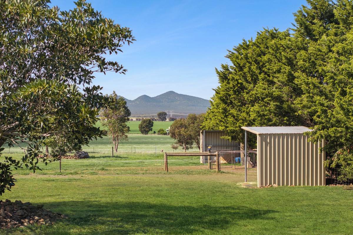 265 Old Boundary Road, Anakie For Sale by Farmbuy.com - image 4