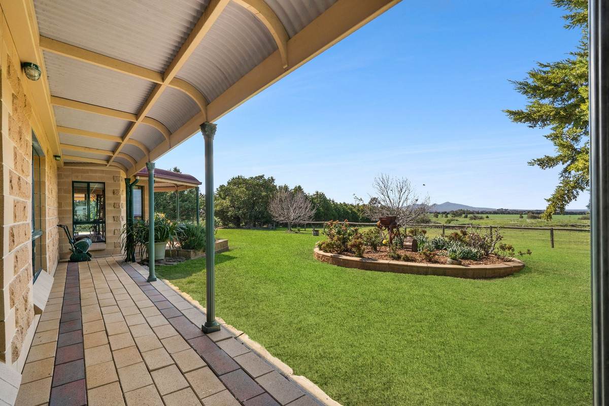 265 Old Boundary Road, Anakie For Sale by Farmbuy.com - image 17