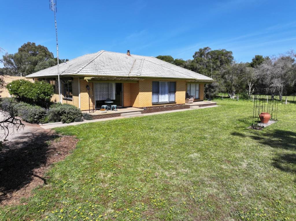 1214 Mologa-Durham Ox Road, Yarrawalla VIC 3575