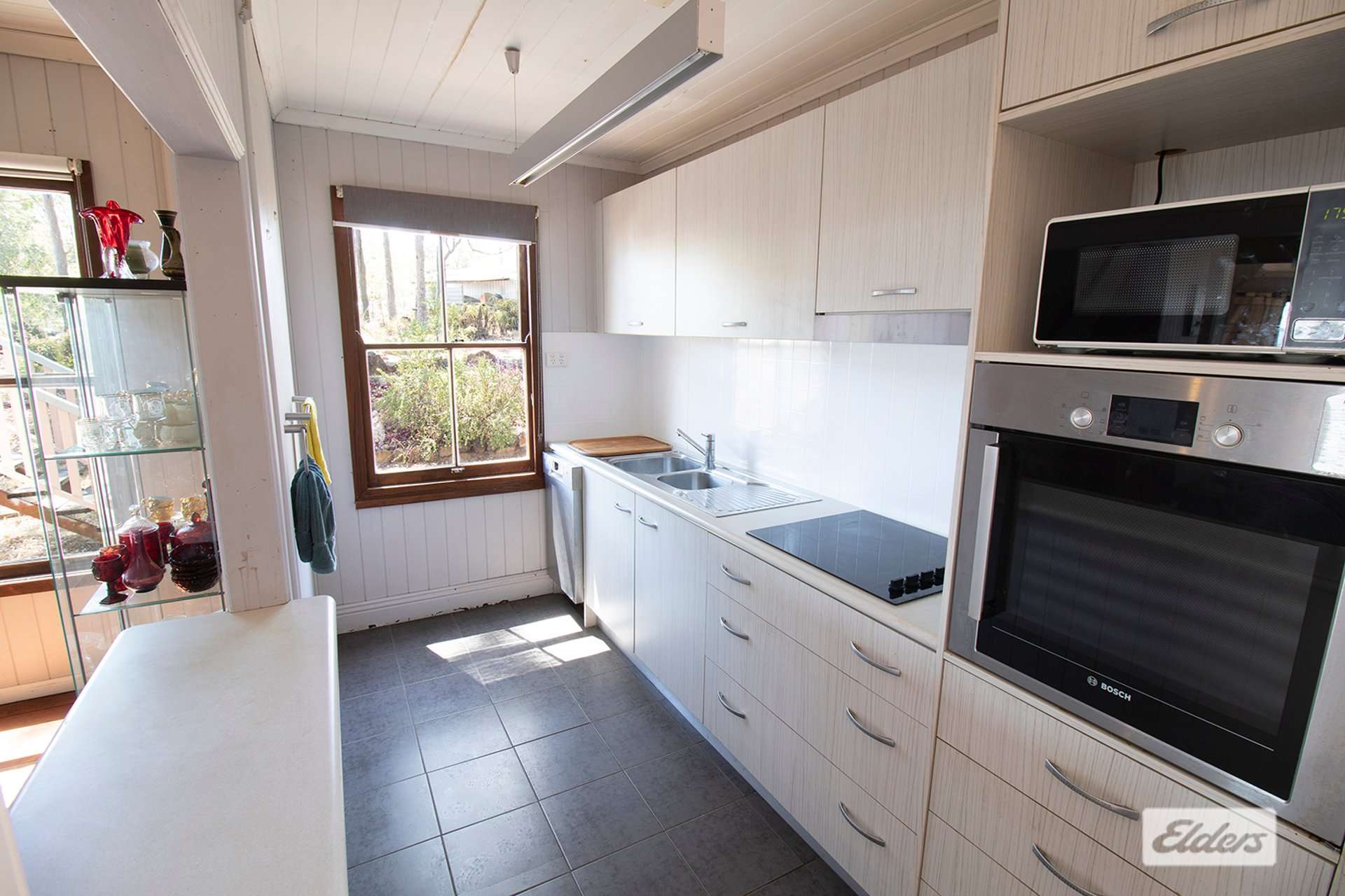 10 Mountain Road, Laidley For Sale by Farmbuy.com - image 5