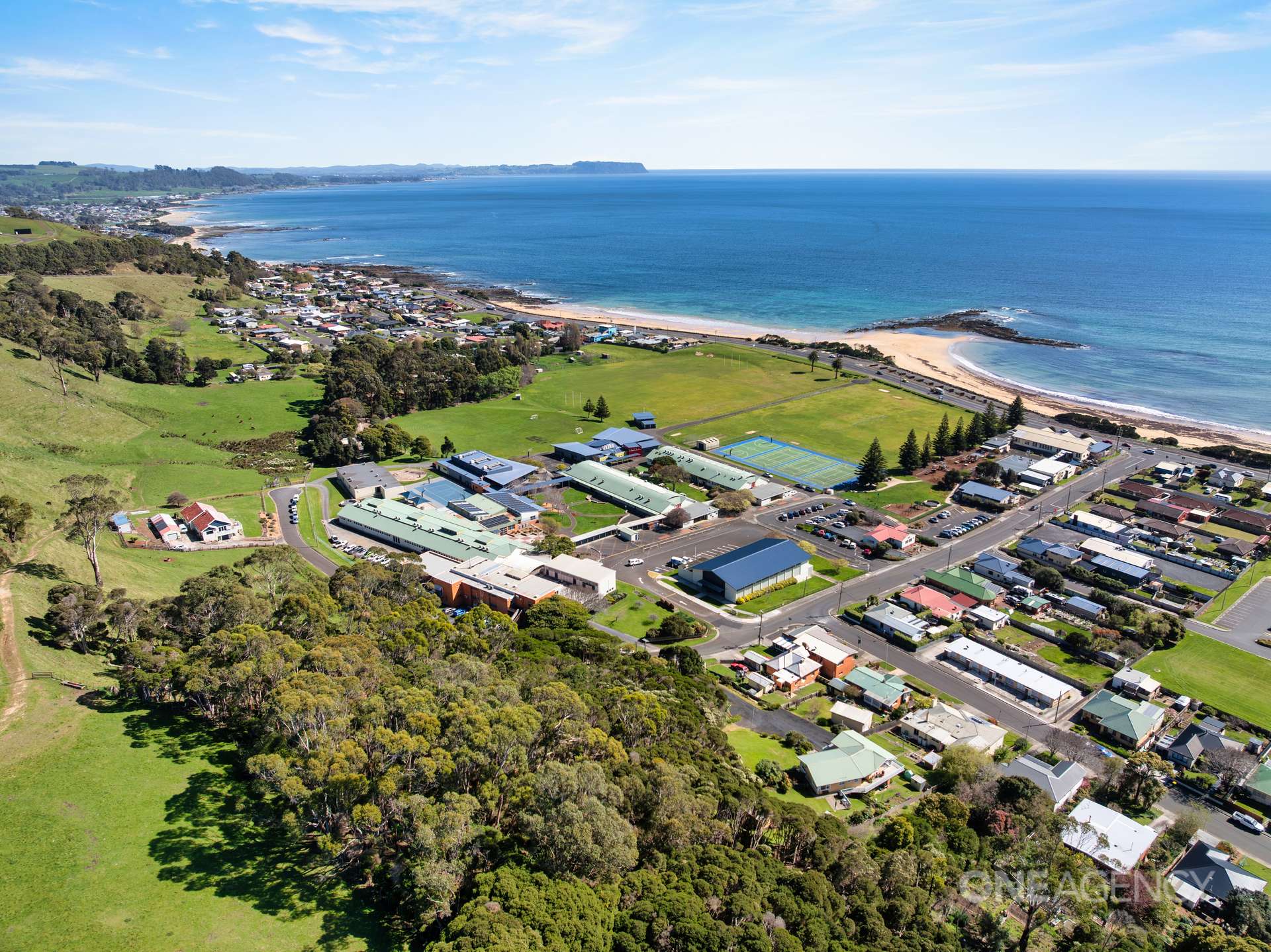 25 Fidler Street, Cooee For Sale by Farmbuy.com - image 6