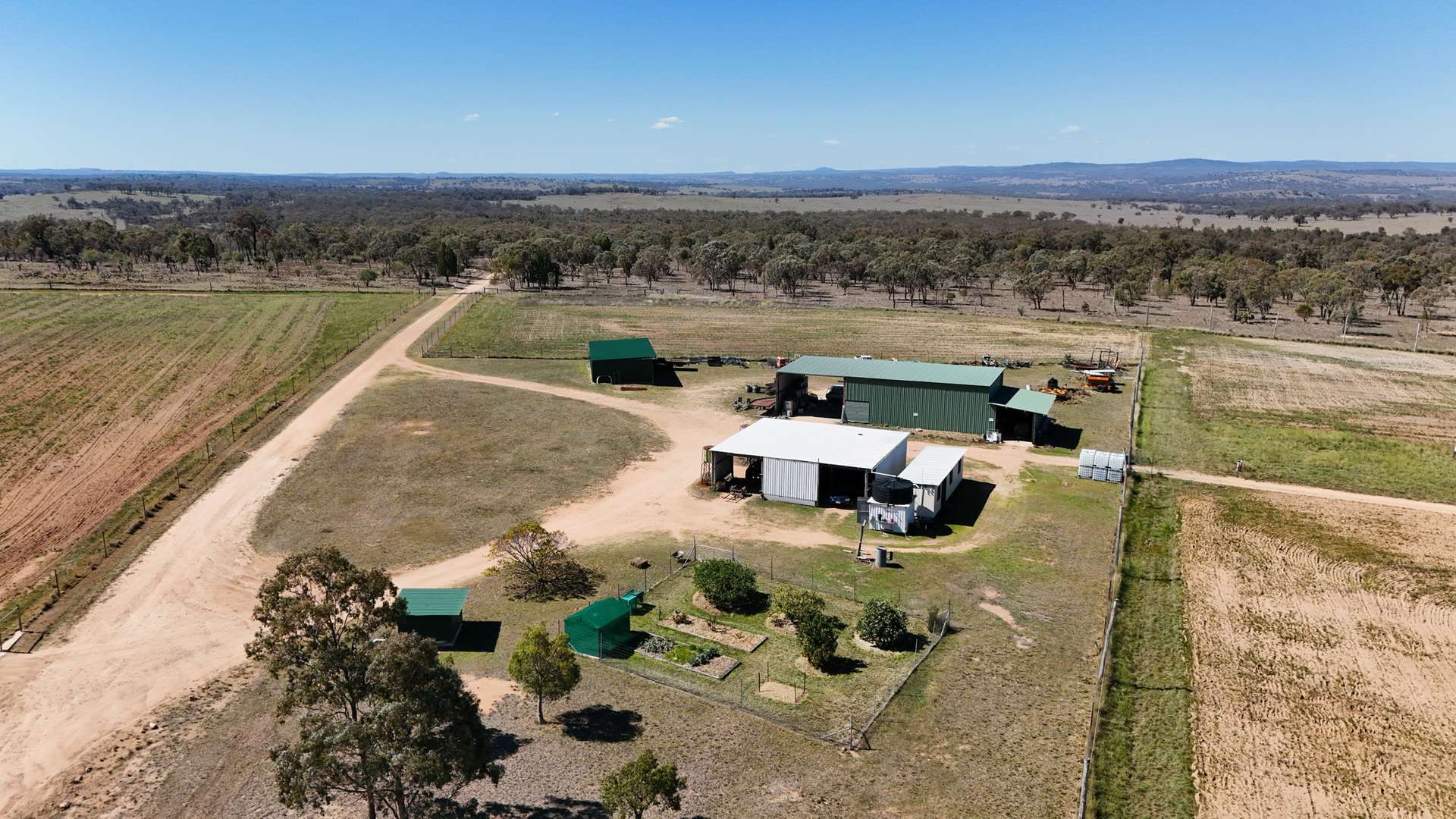 831 Stanthorpe-Inglewood Road, Pikedale For Sale by Farmbuy.com - image 14