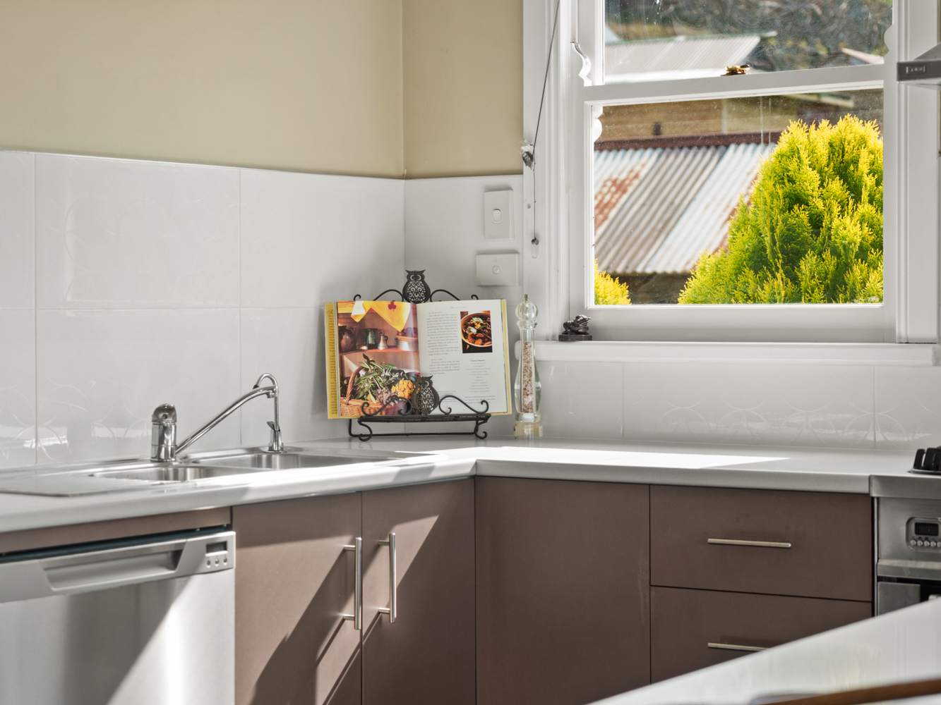 209 Paradise Road, Paradise For Sale by Farmbuy.com - image 10