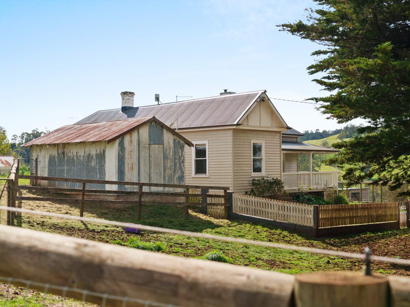 209 Paradise Road, Paradise For Sale by Farmbuy.com - image 4