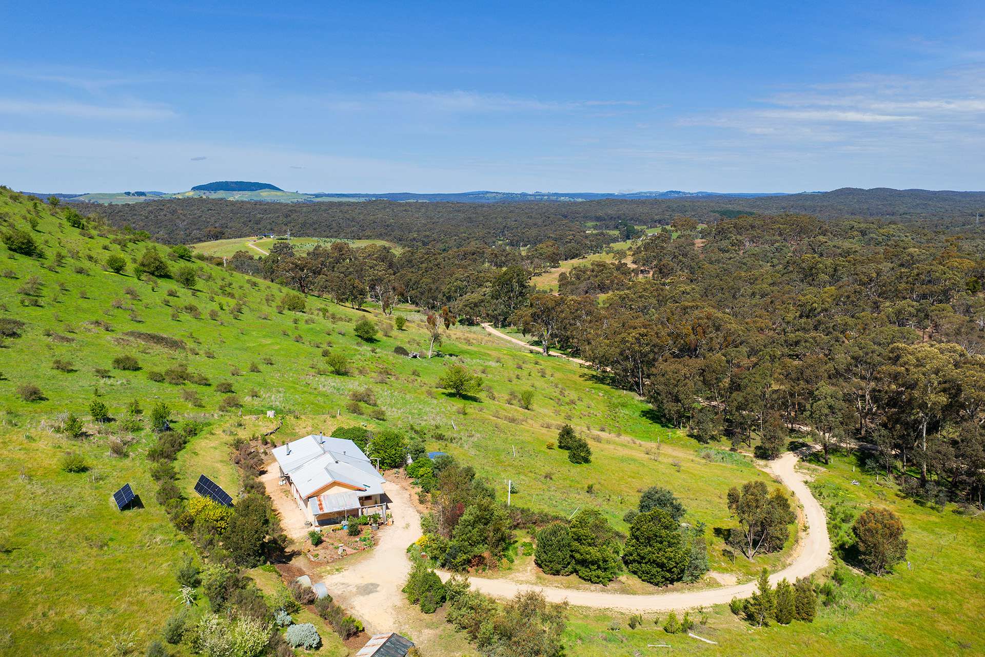 469 Boundary Gully Road, Yandoit Hills For Sale by Farmbuy.com - image 1