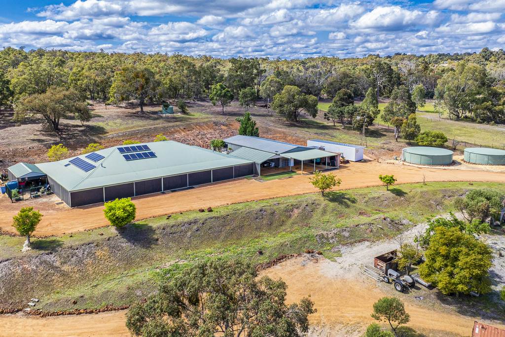 216 Powderbark Road, Lower Chittering WA 6084