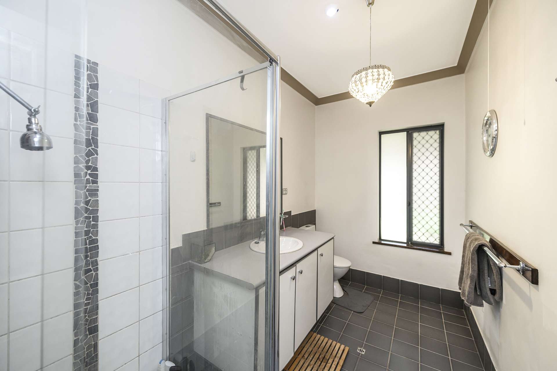 216 Powderbark Road, Lower Chittering For Sale by Farmbuy.com - image 18