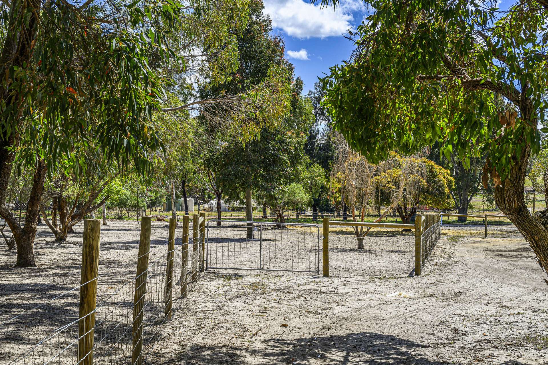216 Powderbark Road, Lower Chittering For Sale by Farmbuy.com - image 33