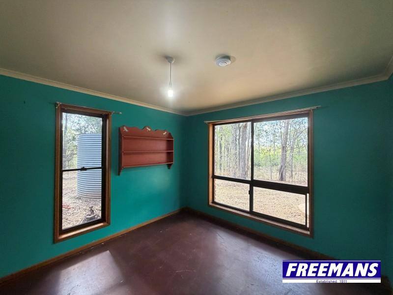 102 Barrons Road, Kingaroy For Sale by Farmbuy.com - image 11