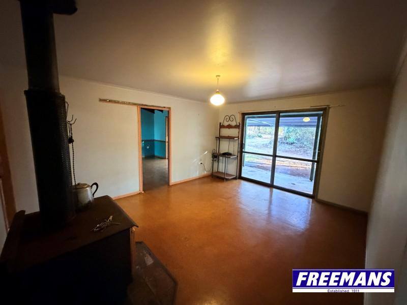 102 Barrons Road, Kingaroy For Sale by Farmbuy.com - image 5
