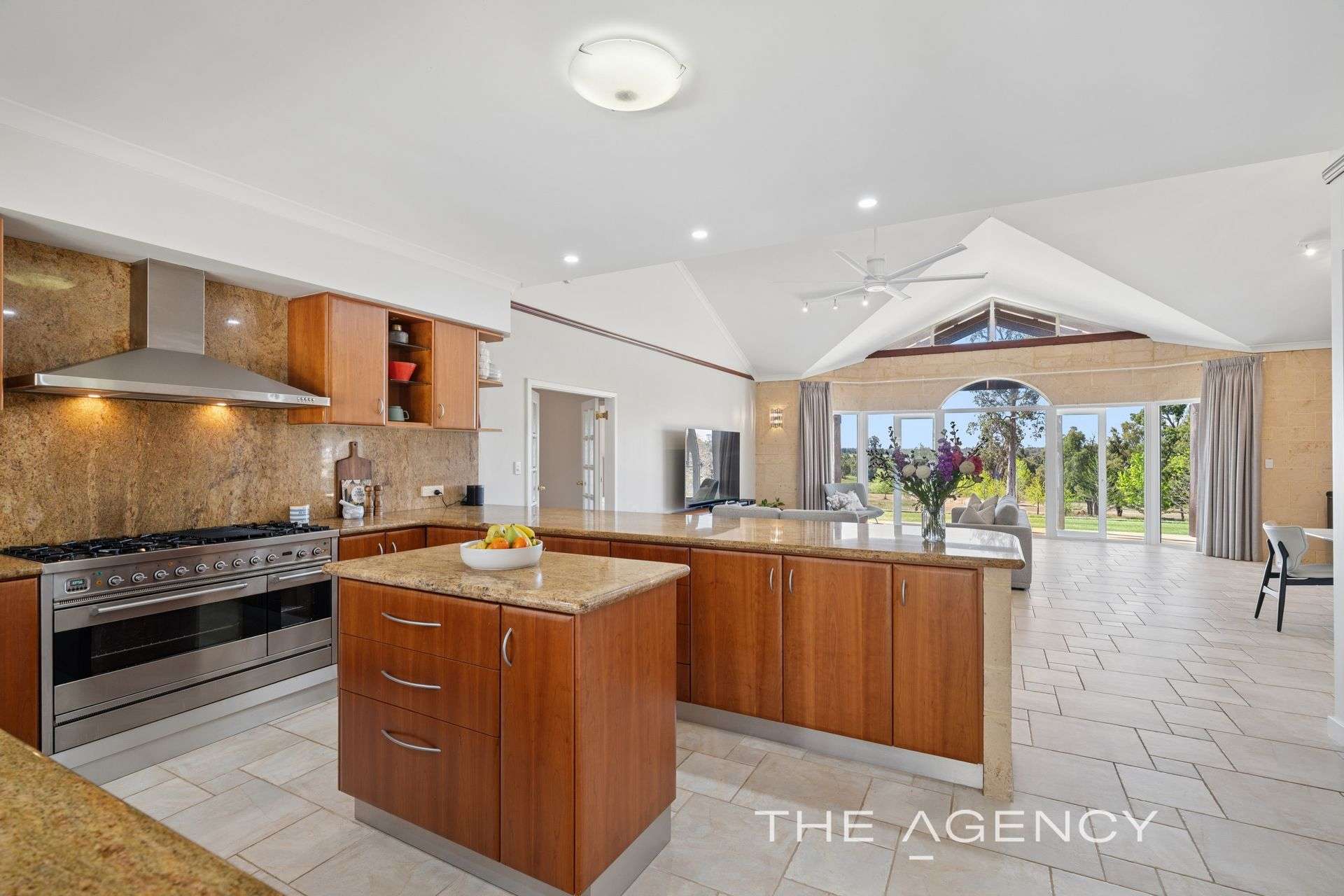 7915 Lilydale Road, Gidgegannup For Sale by Farmbuy.com - image 17