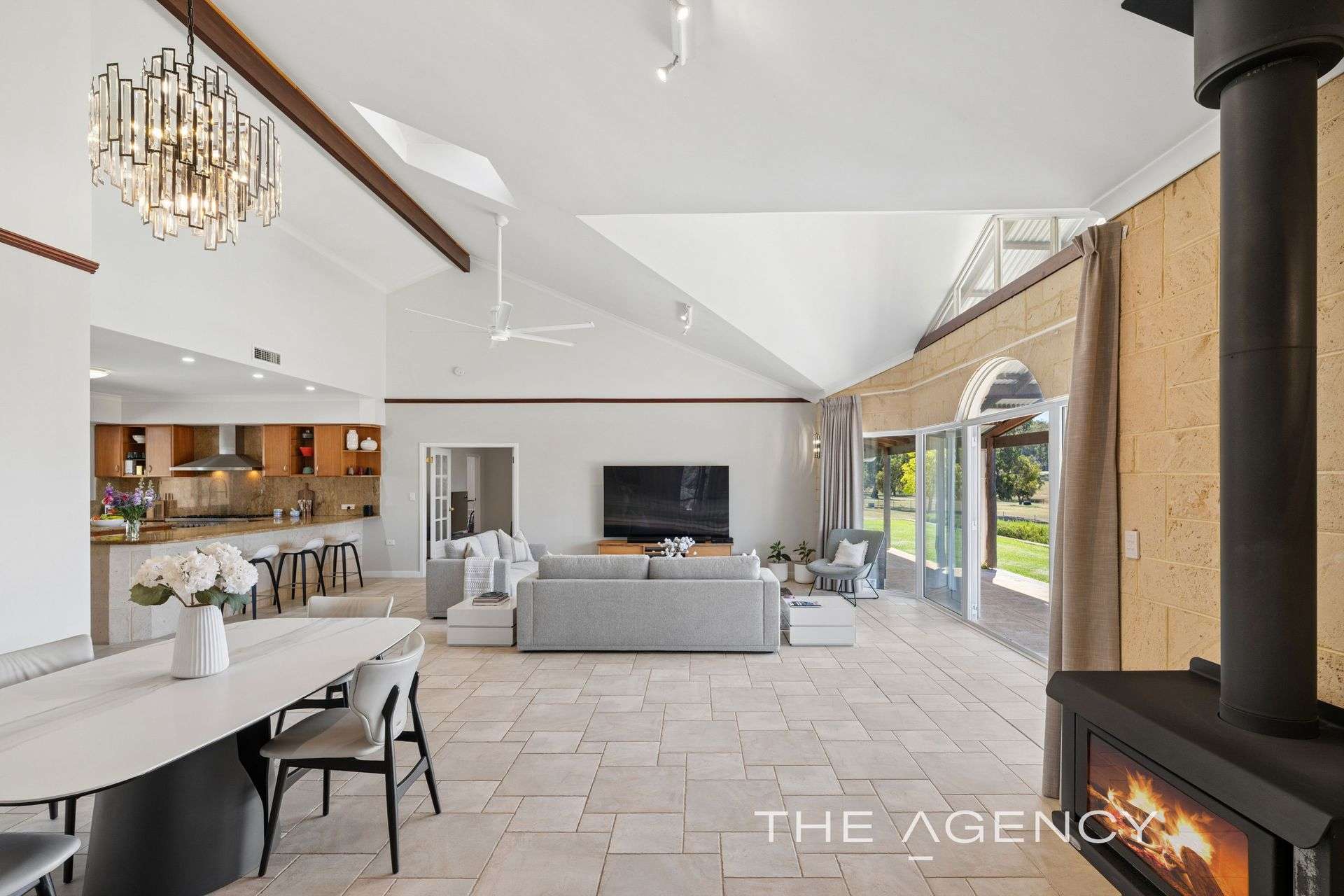 7915 Lilydale Road, Gidgegannup For Sale by Farmbuy.com - image 11