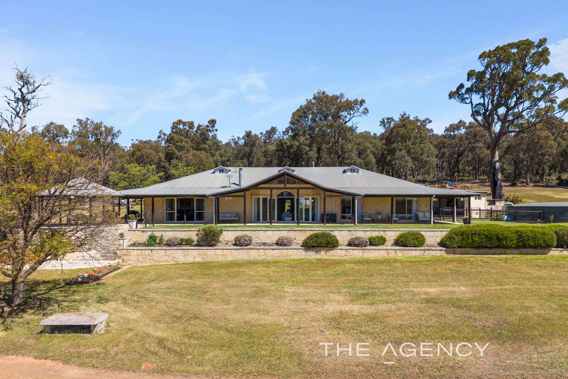 7915 Lilydale Road, Gidgegannup For Sale by Farmbuy.com - image 5