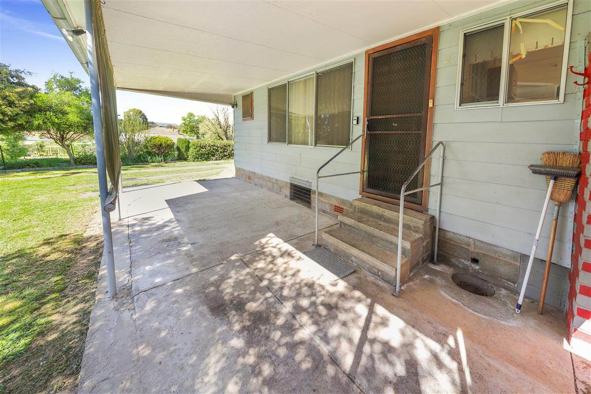 112 Russell Street, Tumut For Sale by Farmbuy.com - image 14
