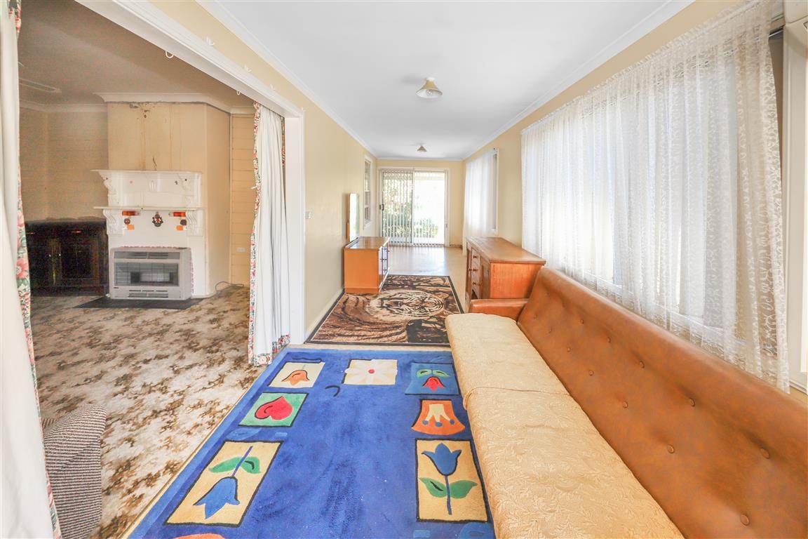 112 Russell Street, Tumut For Sale by Farmbuy.com - image 3