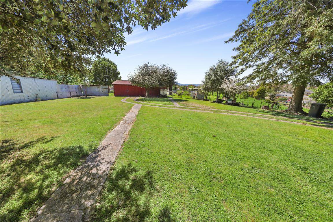 112 Russell Street, Tumut For Sale by Farmbuy.com - image 13