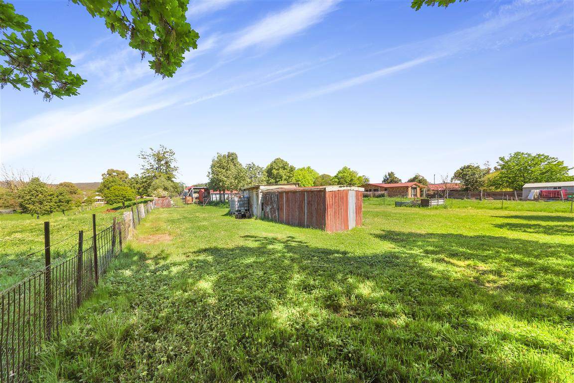 112 Russell Street, Tumut For Sale by Farmbuy.com - image 17