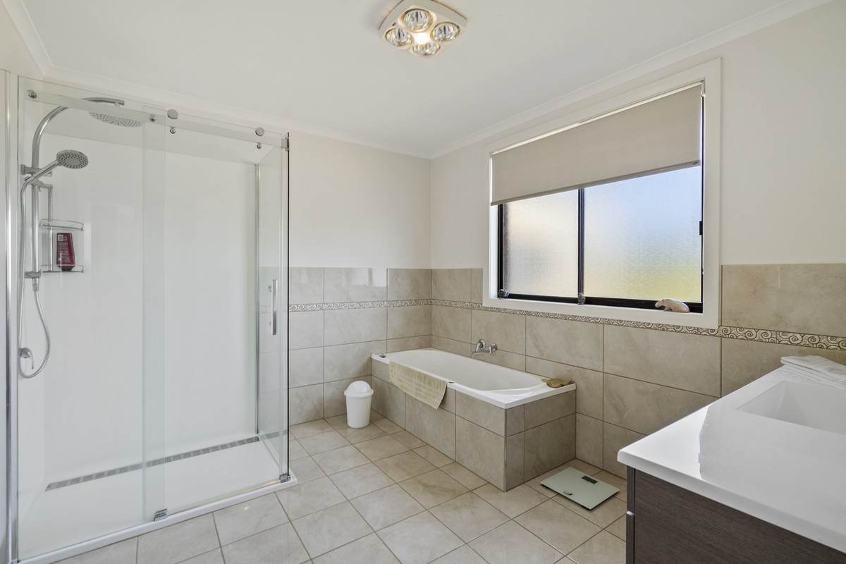 7B Burgess Street, Swansea For Sale by Farmbuy.com - image 13