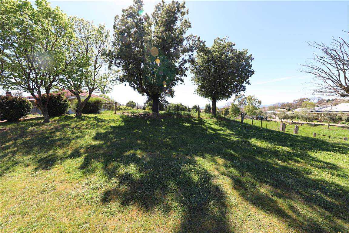 114 Russell Street, Tumut For Sale by Farmbuy.com - image 8