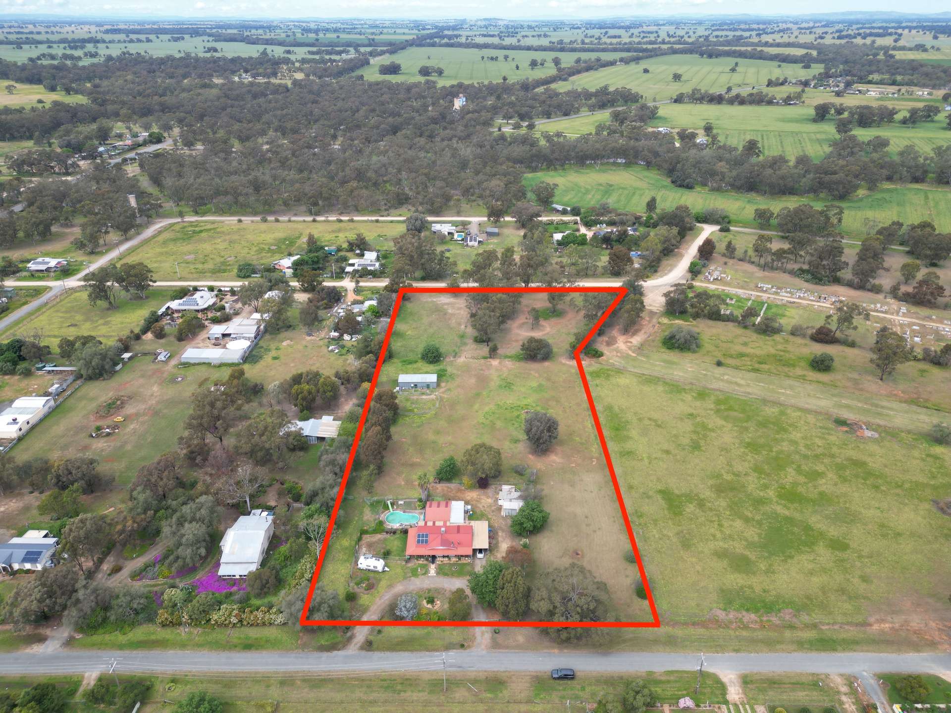 16-20 Hotchin Street, Katamatite For Sale by Farmbuy.com - image 2