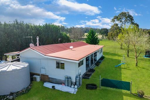 Farm For Sale - NSW - Quialigo - 2580 - Best Of Both Worlds, Country Home on 102 Acres, Green Pasture/Native Bushland, 