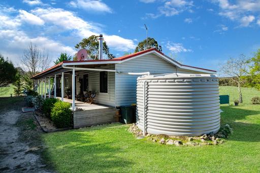 Farm For Sale - NSW - Quialigo - 2580 - Best Of Both Worlds, Country Home on 102 Acres, Green Pasture/Native Bushland, 