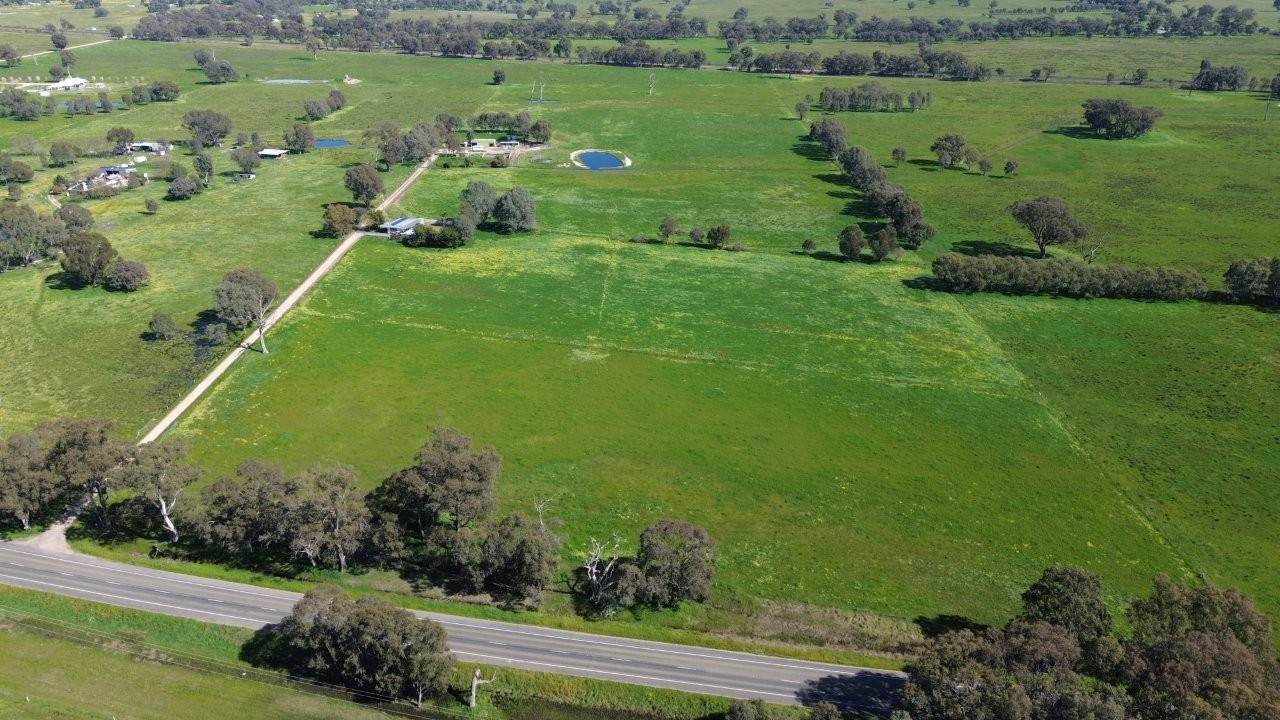 104 Glenrowan Road, Wangaratta South For Sale by Farmbuy.com - image 19