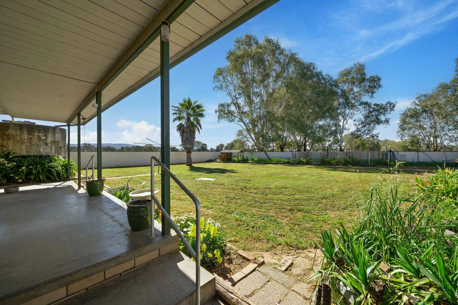 104 Glenrowan Road, Wangaratta South For Sale by Farmbuy.com - image 9