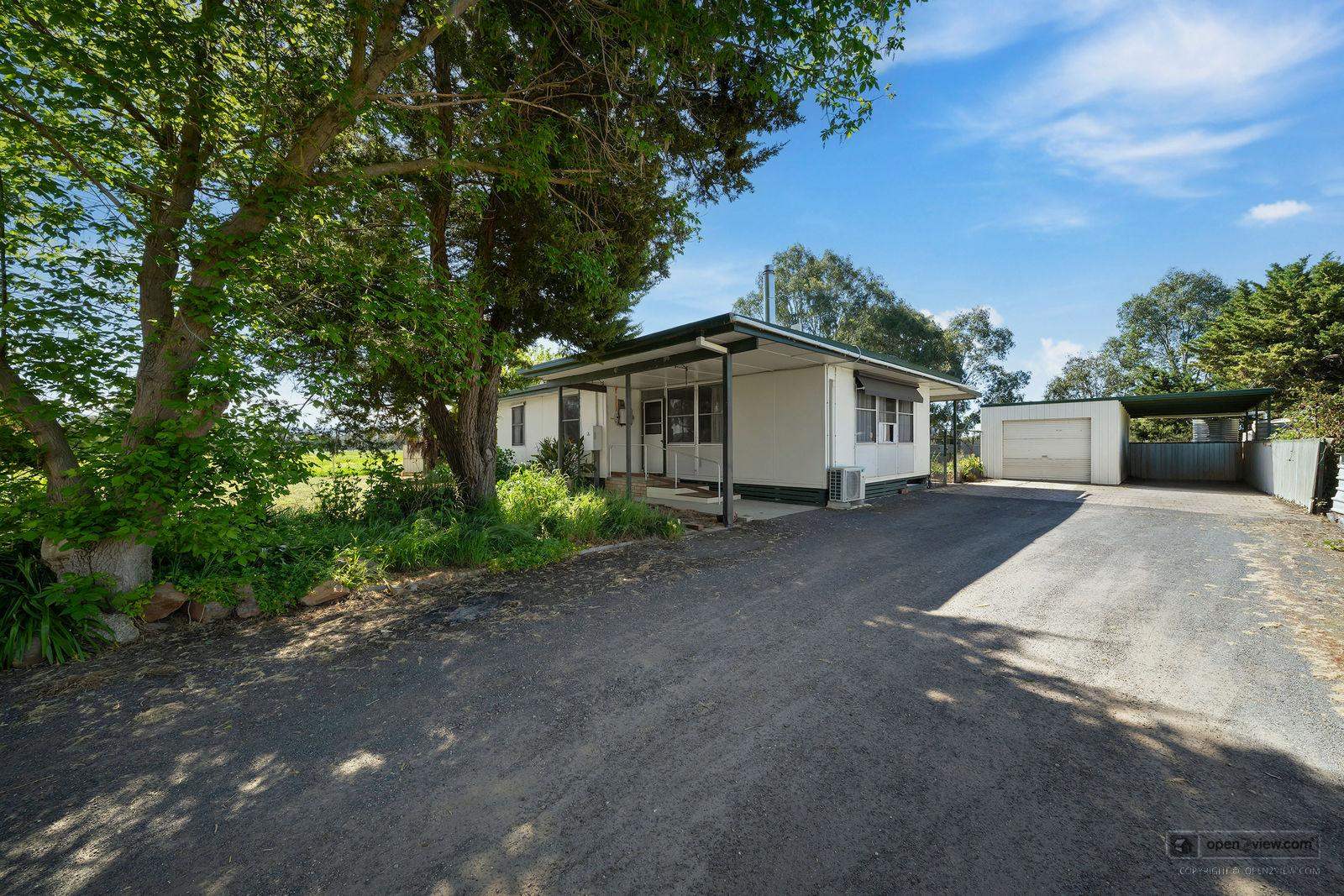 104 Glenrowan Road, Wangaratta South For Sale by Farmbuy.com - image 2