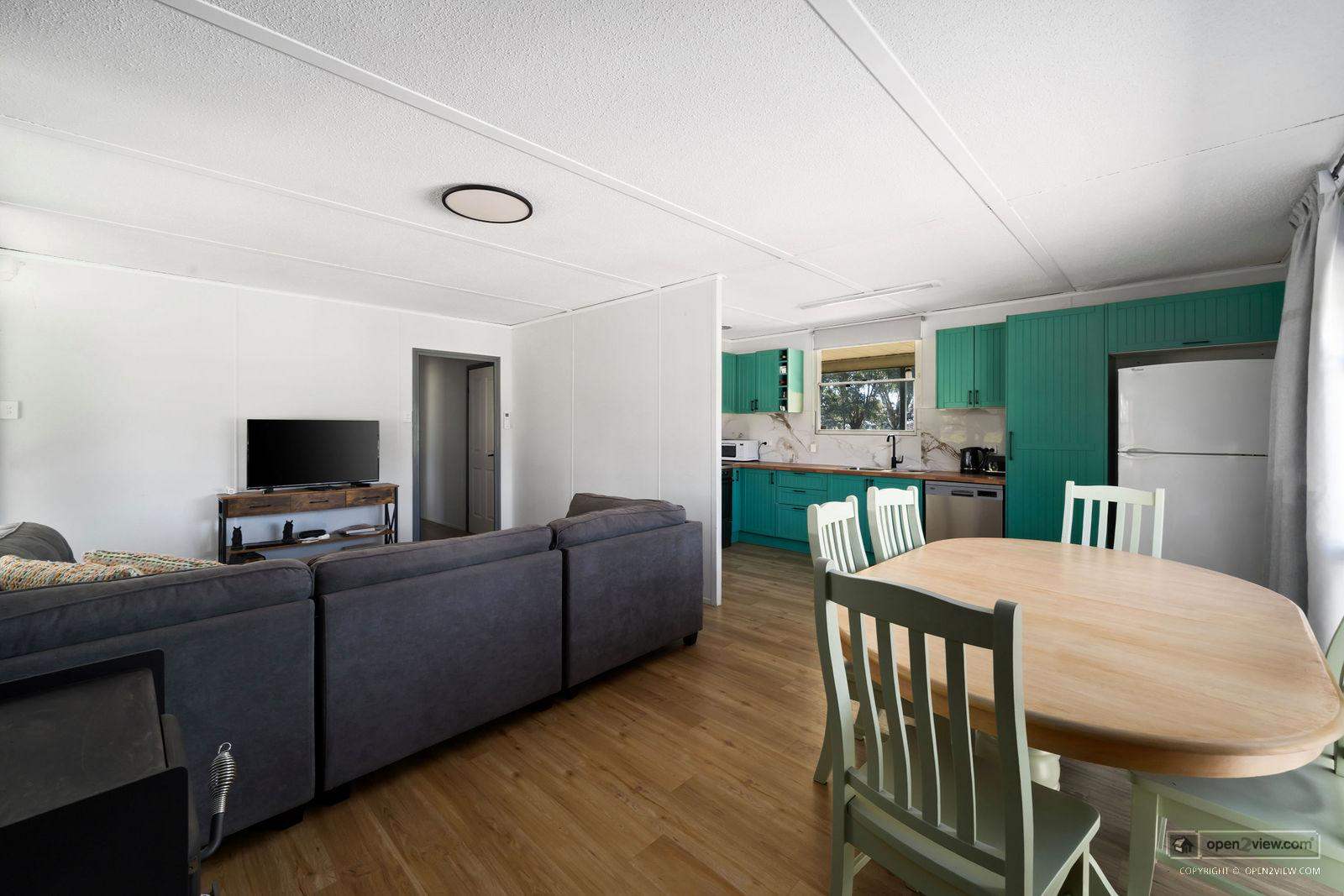 104 Glenrowan Road, Wangaratta South For Sale by Farmbuy.com - image 4