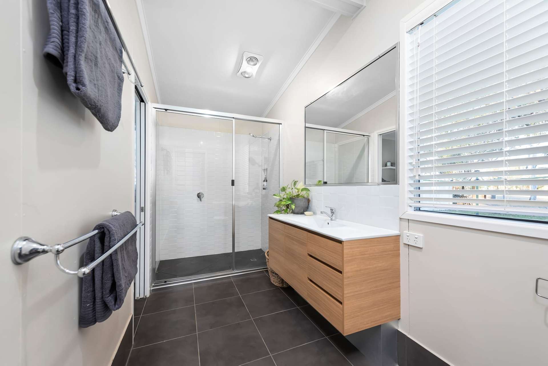 229 Branch Creek Road, Dalby For Sale by Farmbuy.com - image 9