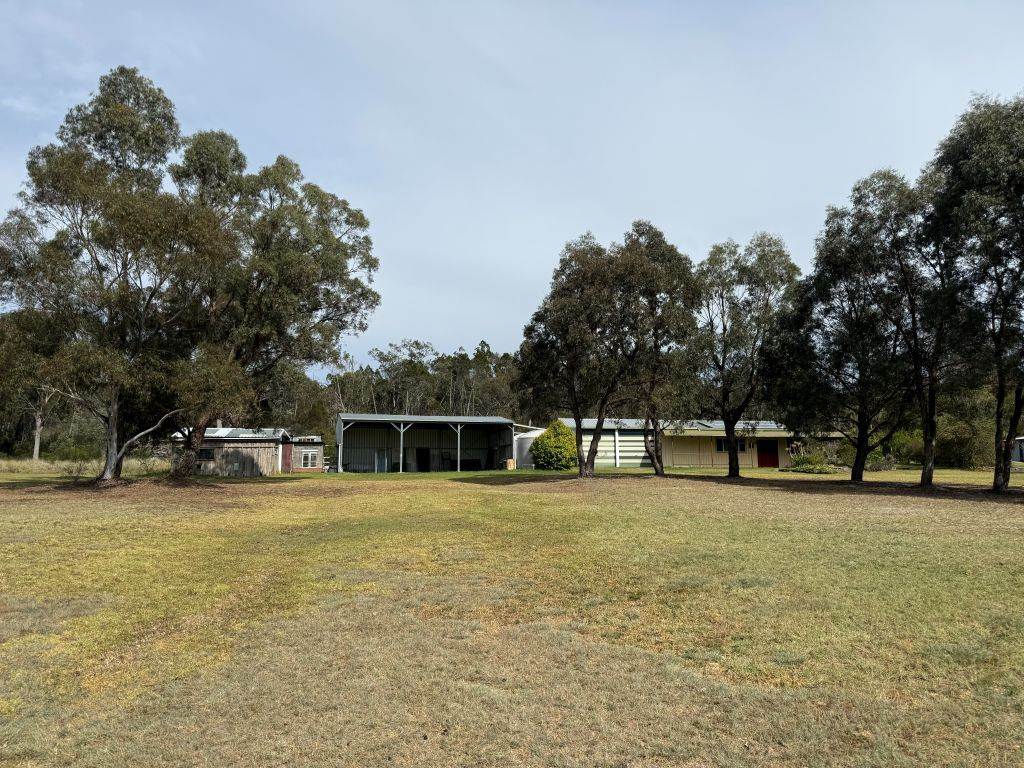 271 Ellwood Road, Applethorpe For Sale by Farmbuy.com - image 6