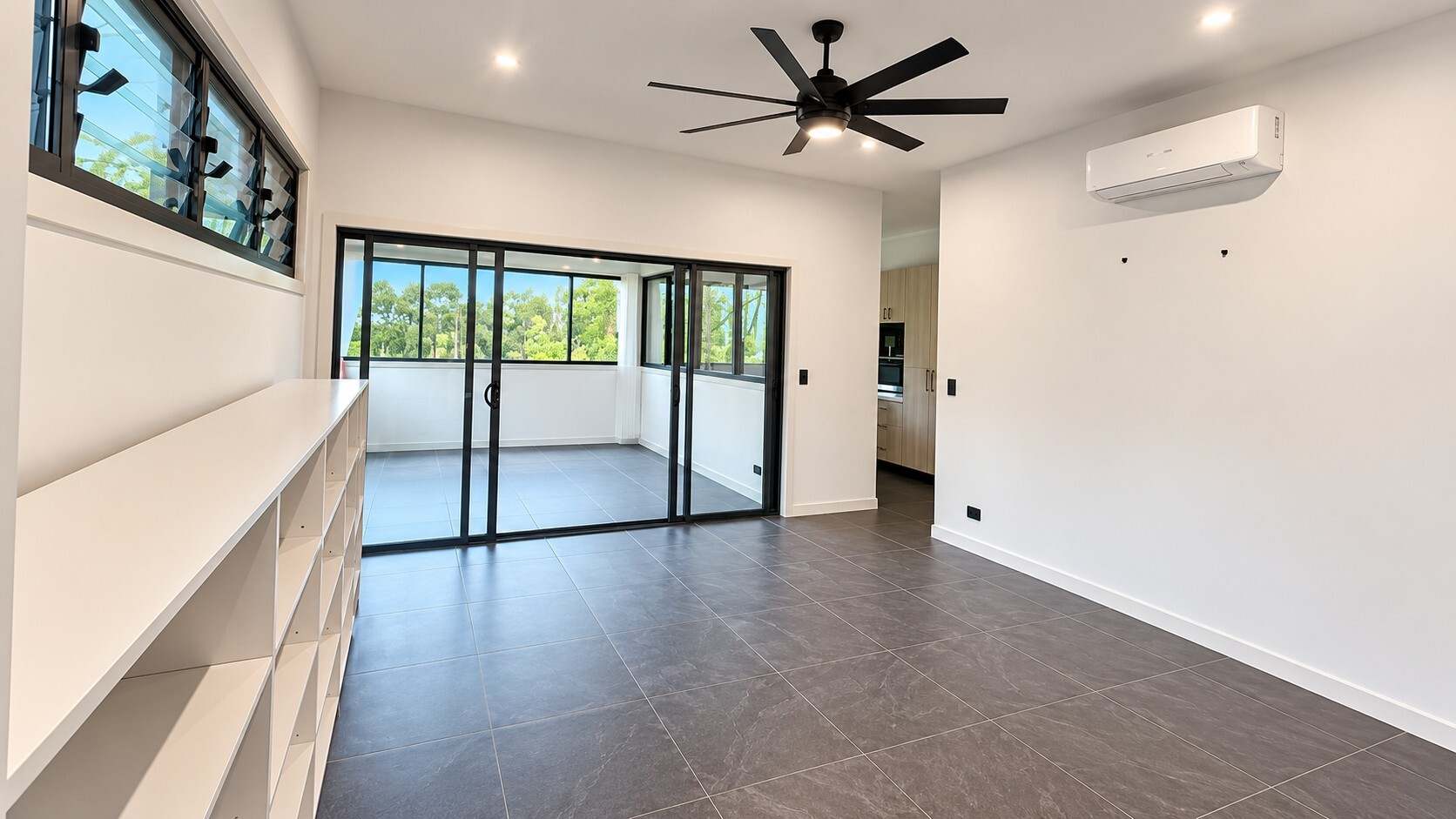 65 Coondooroopa Drive, Macleay Island For Sale by Farmbuy.com - image 3
