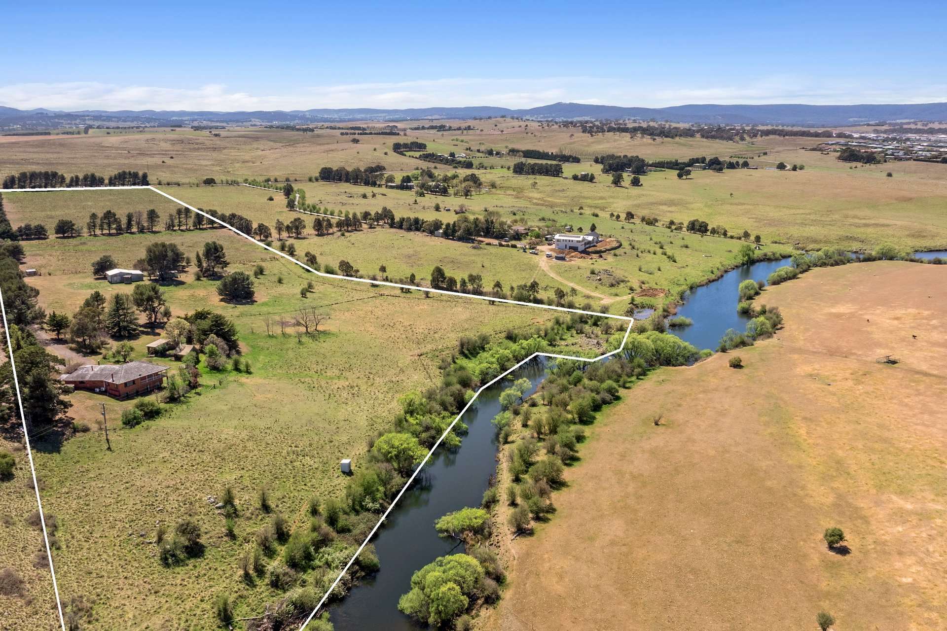 147 Chinamans Lane, Goulburn Auction by Farmbuy.com - image 1