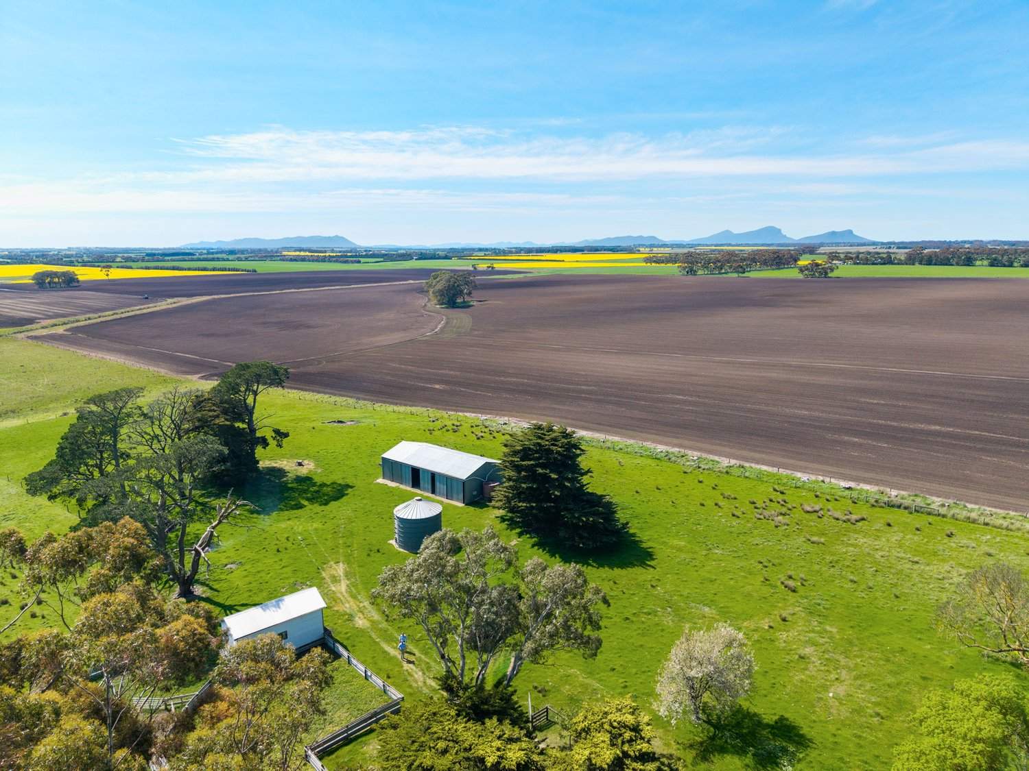 - Glenelg Highway, Warrayure For Sale by Farmbuy.com - image 4