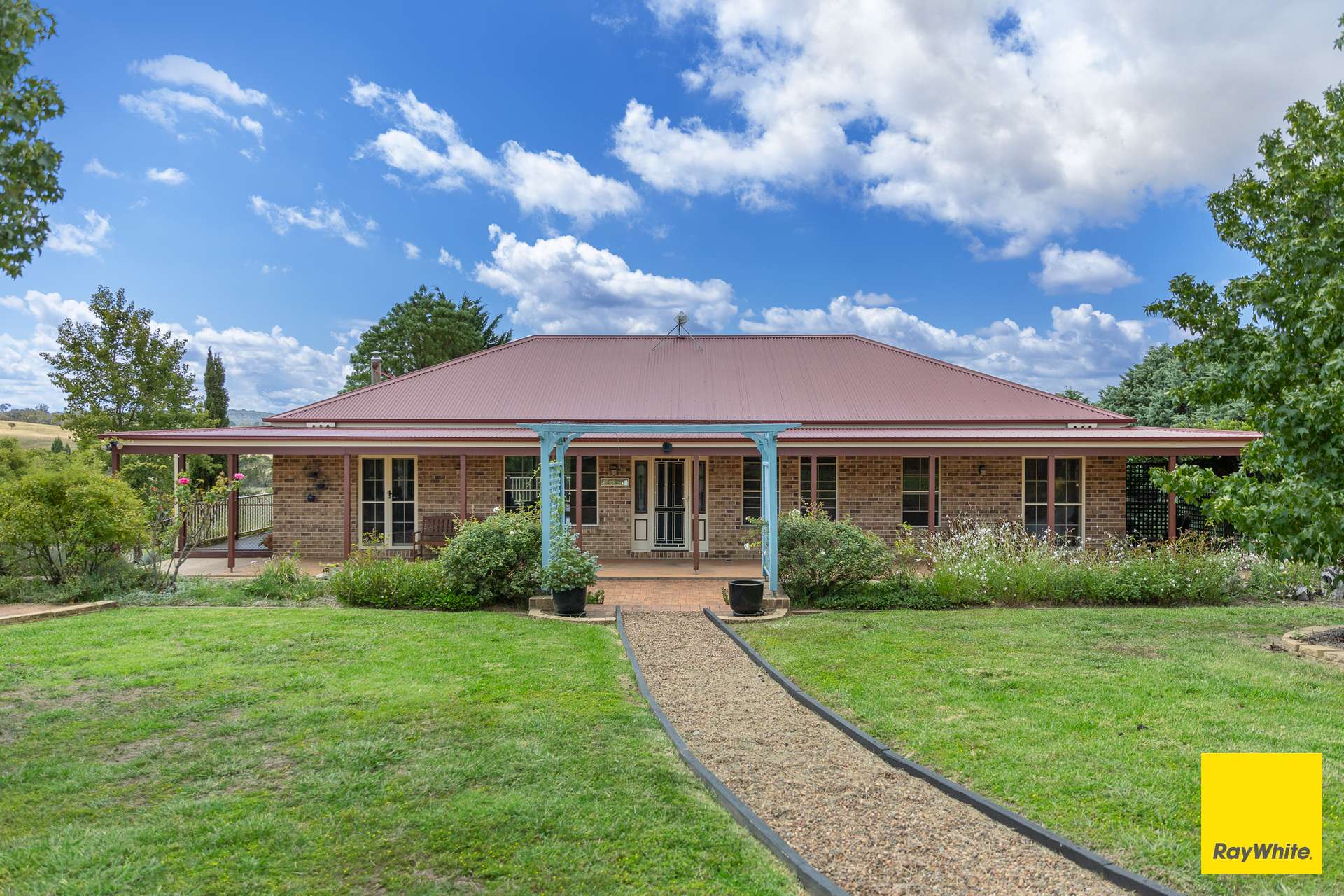 7 Meadow Road, Armidale Auction by Farmbuy.com - image 2