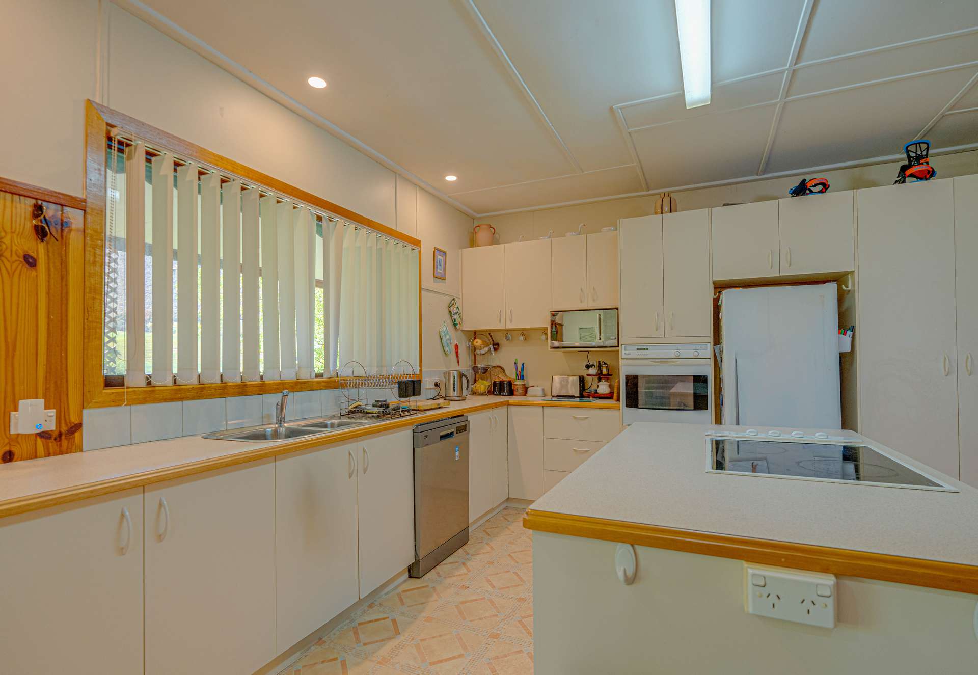 929 Myrtleford-Yackandandah Road, Barwidgee For Sale by Farmbuy.com - image 9